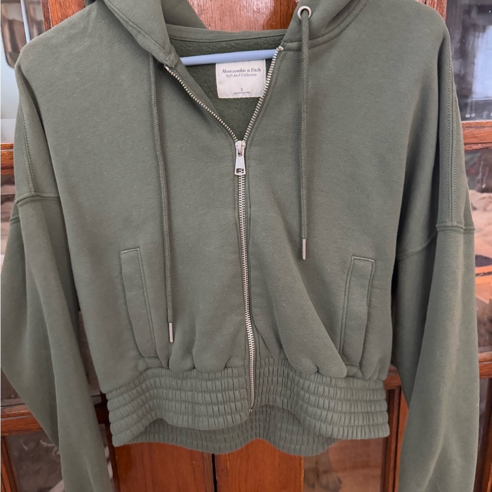 Abercrombie and Fitch Cropped Women’s  Green Hoodie Jacket